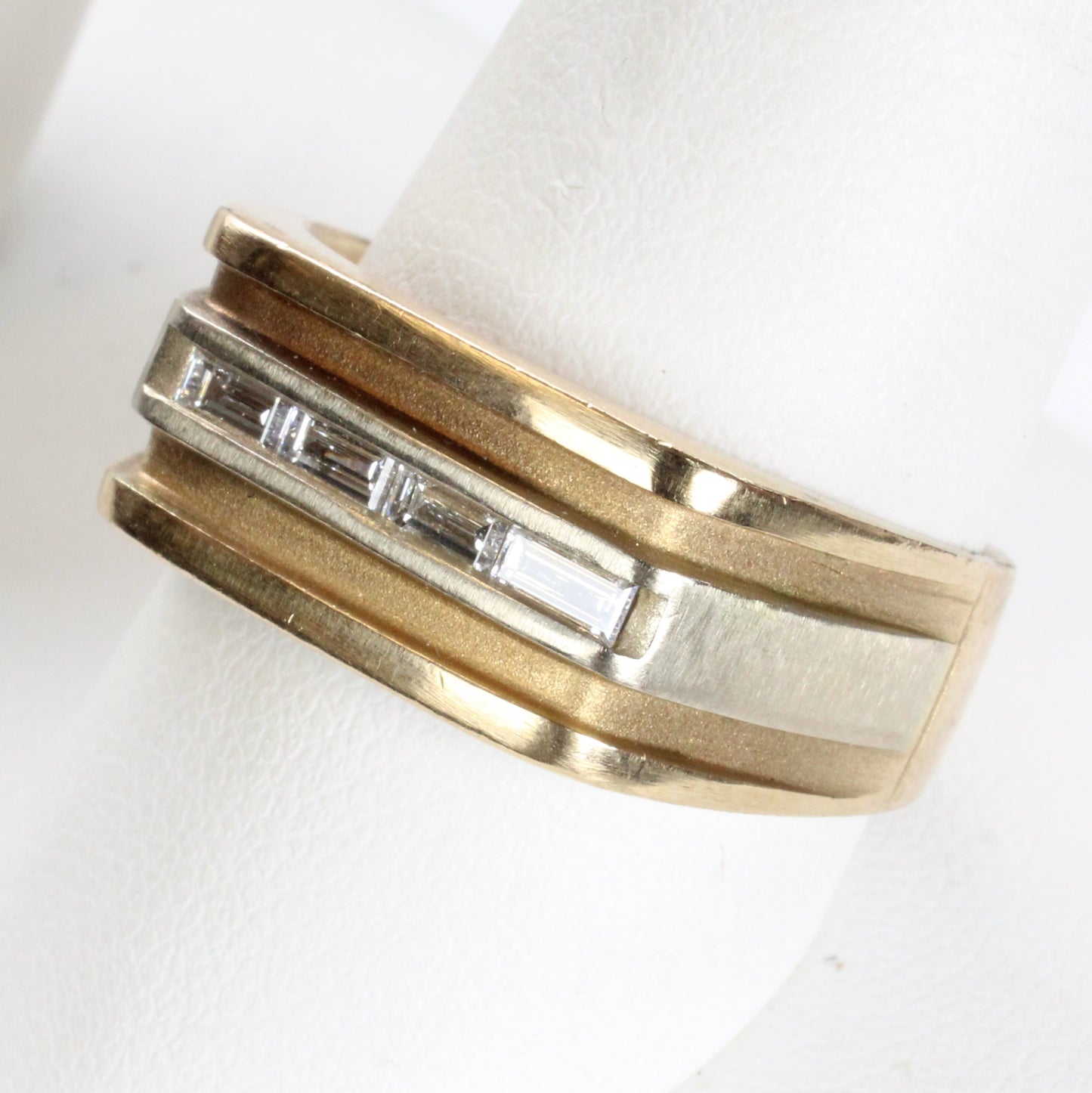 0.27 Ct Diamond Ring In 14k Gold